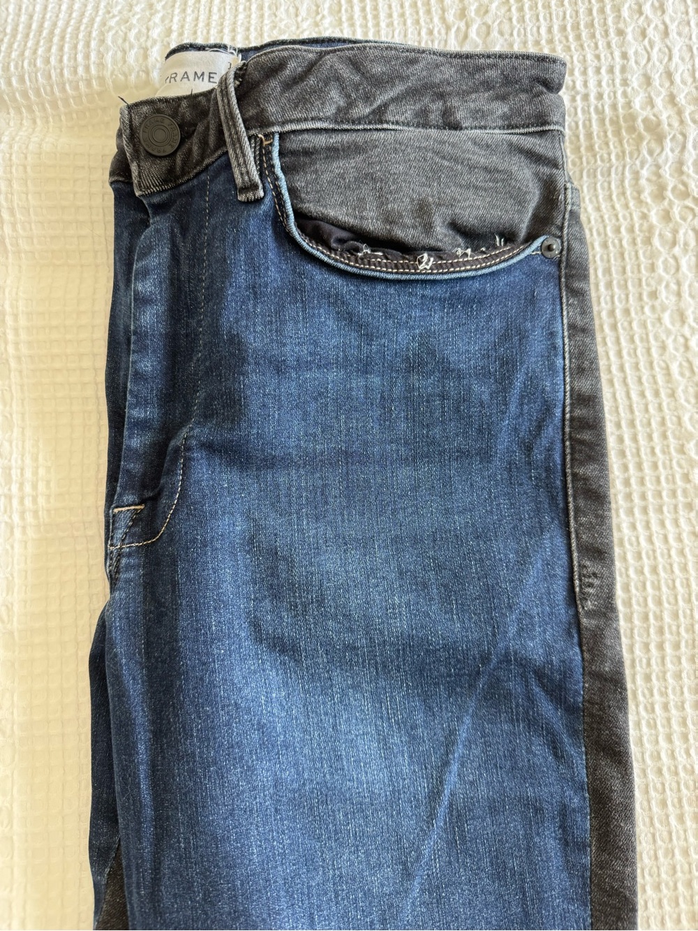 FRAME Le One Skinny Two Tone Jeans Size 2 Blue Black 28” Inseam - Picture 6 of 9